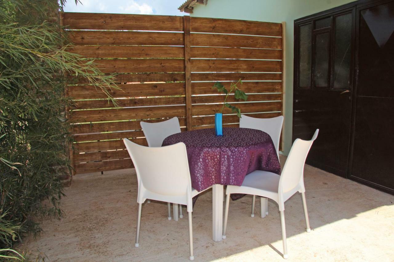 Ferienwohnung Apartmans Dina And Hana Radeki Polje 50 Loborika Exterior foto